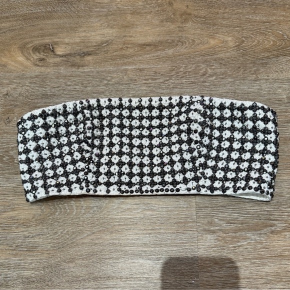 Beaded XS Top and SMALL shorts set - Picture 5 of 7